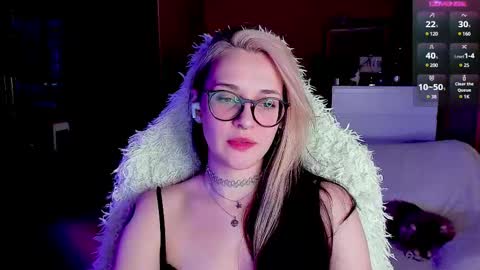 Ellie online show from March 10, 2025, 4:28 am