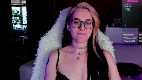 Ellie online show from March 10, 2025, 7:32 am