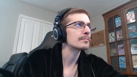 casuallycorrupt online show from December 21, 2025, 10:33 am