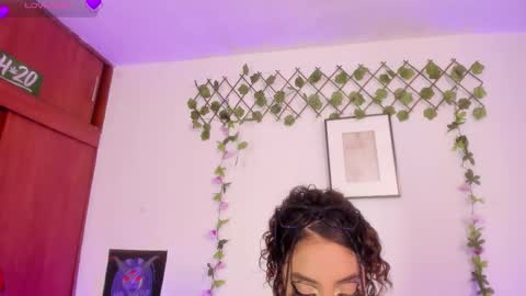 Cata green model independient online show from November 13, 2025, 8:08 pm