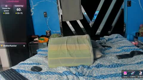 cataleya19__ online show from December 3, 2024, 5:01 pm