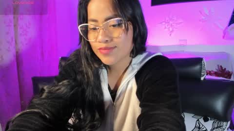 Snapshot of cataleya_0_0_ chatting on December 6, 2024, 3:52 am Flor....... online show from December 6, 2024, 3:52 am