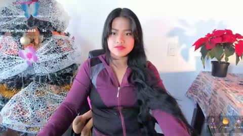 Snapshot of cataleya_0_0_ chatting on December 11, 2024, 3:15 pm Flor....... online show from December 11, 2024, 3:15 pm