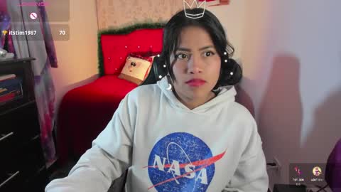 Snapshot of cataleya_0_0_ chatting on December 13, 2024, 4:43 am Flor....... online show from December 13, 2024, 4:43 am