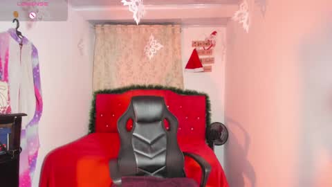 Snapshot of cataleya_0_0_ chatting on December 14, 2024, 3:40 am Flor....... online show from December 14, 2024, 3:40 am
