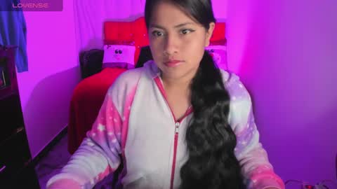 Snapshot of cataleya_0_0_ chatting on December 17, 2024, 10:44 am Flor....... online show from December 17, 2024, 10:44 am