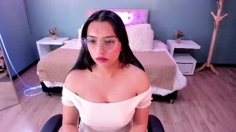 cataleya_lux online show from July 27, 2026, 12:34 pm