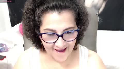 Snapshot of cataleya_mom_ chatting on February 25, 2025, 5:41 am cataleya  online show from February 25, 2025, 5:41 am