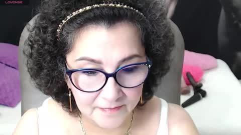 Snapshot of cataleya_mom_ chatting on March 2, 2025, 12:20 am cataleya  online show from March 2, 2025, 12:20 am