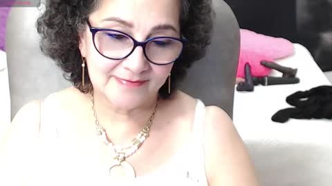 Snapshot of cataleya_mom_ chatting on March 2, 2025, 6:59 am cataleya  online show from March 2, 2025, 6:59 am