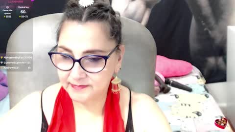 Snapshot of cataleya_mom_ chatting on March 5, 2025, 8:10 am cataleya  online show from March 5, 2025, 8:10 am