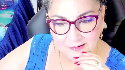 Snapshot of cataleya_mom_ chatting on October 5, 2025, 1:04 am cataleya  online show from October 5, 2025, 1:04 am