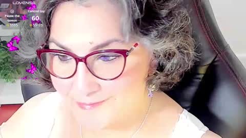 Snapshot of cataleya_mom_ chatting on October 14, 2025, 3:51 am cataleya  online show from October 14, 2025, 3:51 am