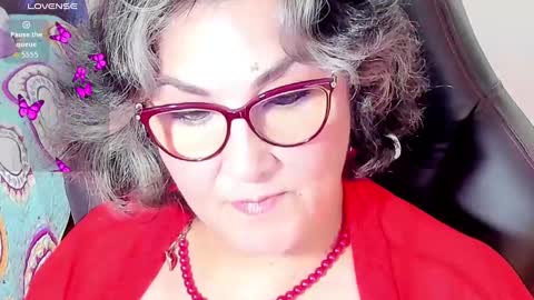 Snapshot of cataleya_mom_ chatting on October 17, 2025, 8:55 pm cataleya  online show from October 17, 2025, 8:55 pm