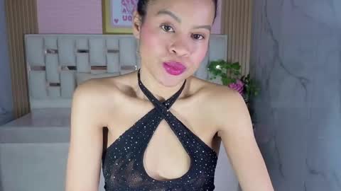 Catalina  online show from May 17, 2026, 3:15 am