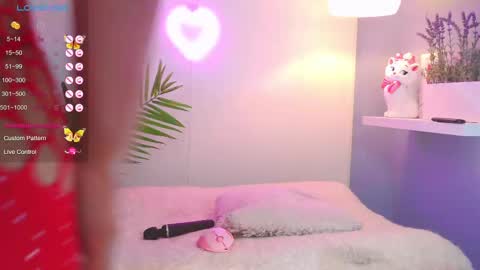 Catalina lovers online show from February 28, 2025, 5:15 pm