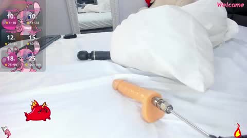 Snapshot of catalina_jonex chatting on October 4, 2025, 11:25 pm catalina_jonex online show from October 4, 2025, 11:25 pm