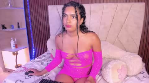 catalleya_f online show from April 28, 2026, 12:09 am