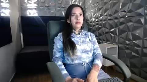 Snapshot of catarina_a chatting on July 15, 2026, 11:59 am catarina online show from July 15, 2026, 11:59 am