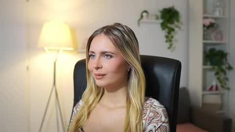 catecrago  online show from September 23, 2025, 8:28 am