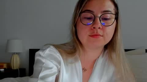 Snapshot of caterinnakat chatting on July 3, 2026, 12:44 pm Kat online show from July 3, 2026, 12:44 pm