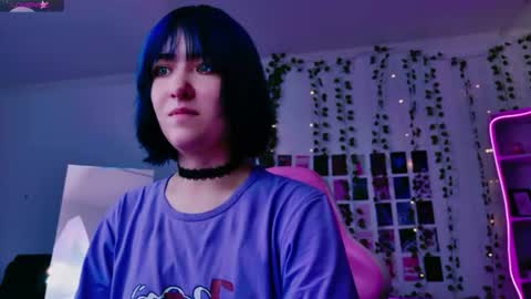 Snapshot of catharinejones chatting on July 24, 2026, 9:40 am KettieHi My name is Katie I love drawing and I can play the guitar. And love dancing online show from July 24, 2026, 9:40 am