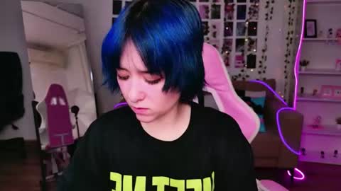 Snapshot of catharinejones chatting on August 2, 2026, 5:17 am KettieHi My name is Katie I love drawing and I can play the guitar. And love dancing online show from August 2, 2026, 5:17 am