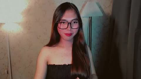 catherine_365 online show from October 17, 2025, 5:15 pm