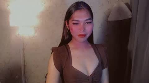 catherine_365 online show from October 23, 2025, 6:17 pm