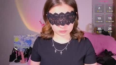 Snapshot of catherinekaris chatting on May 13, 2026, 1:19 pm Catherine online show from May 13, 2026, 1:19 pm