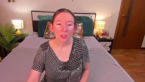 Catrin online show from March 12, 2026, 6:52 am