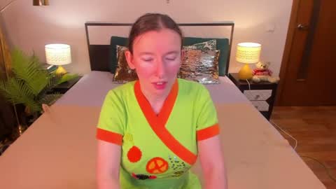 Snapshot of catherinewalls chatting on July 11, 2026, 1:41 am Catrin online show from July 11, 2026, 1:41 am