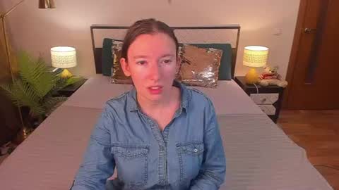 Snapshot of catherinewalls chatting on July 21, 2026, 3:31 am Catrin online show from July 21, 2026, 3:31 am