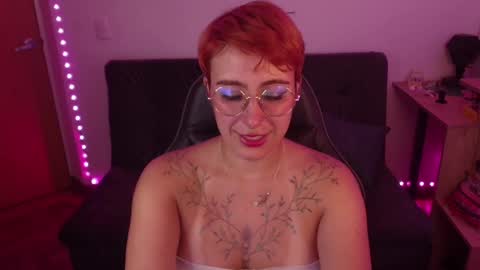 Snapshot of catsito chatting on October 21, 2025, 10:21 pm im MIA -Independent Model MY OF is catsito3 online show from October 21, 2025, 10:21 pm