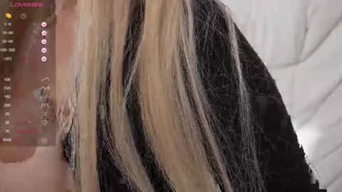 Snapshot of cattch_me chatting on October 31, 2025, 9:10 am cattch_me online show from October 31, 2025, 9:10 am