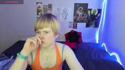 cattie_w_ online show from November 28, 2025, 1:19 am