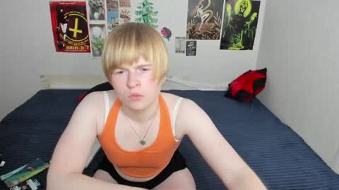 cattie_w_ online show from May 29, 2026, 1:14 am
