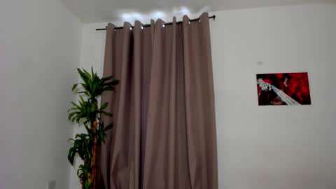 Snapshot of catty_noir1 chatting on February 10, 2026, 8:24 pm Catty online show from February 10, 2026, 8:24 pm