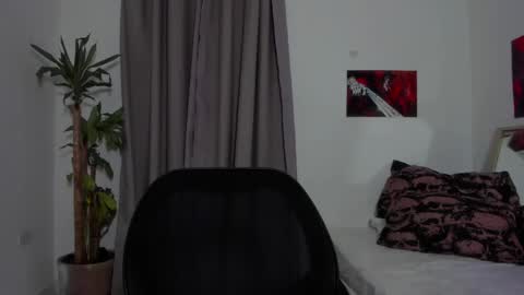 Snapshot of catty_noir1 chatting on April 9, 2026, 5:18 am Catty online show from April 9, 2026, 5:18 am