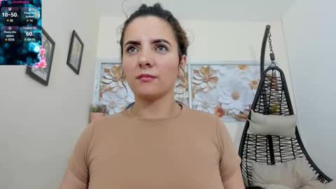 Snapshot of caty_sex4u chatting on March 6, 2025, 8:41 am caty online show from March 6, 2025, 8:41 am