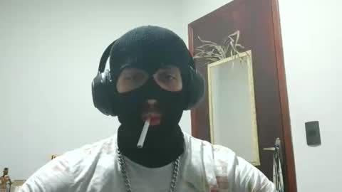 Snapshot of caugusto91 chatting on October 20, 2025, 3:18 am Carlos A online show from October 20, 2025, 3:18 am