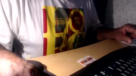 cazzsper2005 online show from November 3, 2025, 4:52 pm