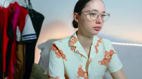 Ivanna online show from April 16, 2026, 7:53 am