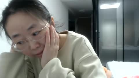 ANNYANNY online show from February 5, 2025, 2:37 pm