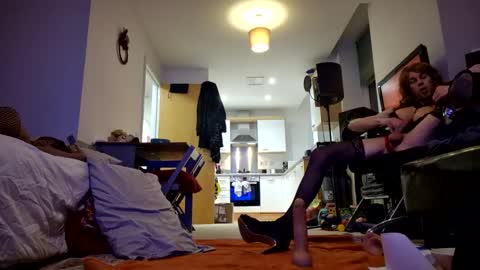 Cdleigh1984 online show from April 20, 2026, 12:35 am