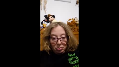 cdutton1997 online show from March 3, 2026, 3:23 am