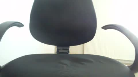 Snapshot of cedricm2m chatting on December 15, 2024, 12:38 pm cedricMdeM online show from December 15, 2024, 12:38 pm