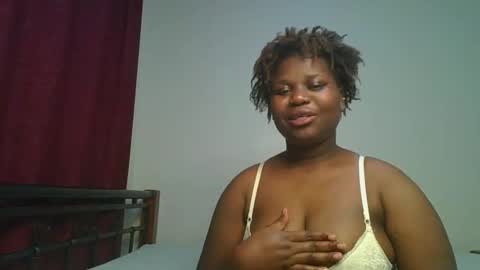 Snapshot of ceepretty25 chatting on February 6, 2026, 10:40 am ceepretty25 online show from February 6, 2026, 10:40 am