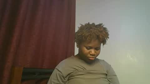 Snapshot of ceepretty25 chatting on February 9, 2026, 10:52 am ceepretty25 online show from February 9, 2026, 10:52 am