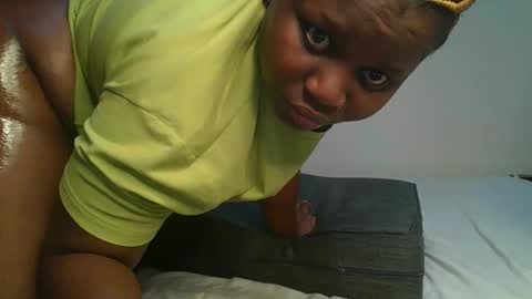 Snapshot of ceepretty25 chatting on March 1, 2026, 1:29 am ceepretty25 online show from March 1, 2026, 1:29 am